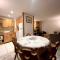 Chalet - Apt 5pax au pied des pistes - parking - skiroom - cheminée - balcons