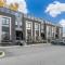 Cozy 2BR Family Friendly Suite Located Just 5 Mins Away From Niagara Falls - Niagara Falls