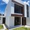 Casa en la Mitad del Mundo 3 habitaciones, a 5 minutos de Unasur, agua caliente