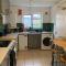 Living Large 5BR Home - Parking - Ideal for Groups - 伍尔弗汉普顿