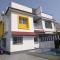 Ideal House 19