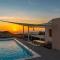 270 Oias View
