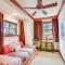 Cozy Avon Retreat with Private Deck and Pool Access! - 埃文