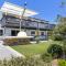 The Castle - Pet Friendly - Absolute Beachfront