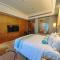 Menshine Gloria Plaza Hotel