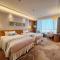 Menshine Gloria Plaza Hotel