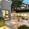 Elegant 3BR Upgraded Villa with Pool & Beach Access - Dubaj