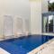 Elegant 3BR Upgraded Villa with Pool & Beach Access - Дубай