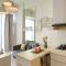 Calma 1BR I at TreePark Apartment