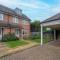 Modern Comfort 4 Bedroom, 3 Bath House in Larchfield - Maidenhead