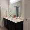 Balmoral LakeSide 5br 4ba House - همبل