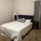 Balmoral LakeSide 5br 4ba House - همبل