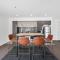 Bright 2-Bed Apartment with Scenic Balcony