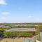 Bright 2-Bed Apartment with Scenic Balcony