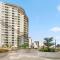 Bright 2-Bed Apartment with Scenic Balcony