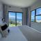 The Salty Whale - 3BD APT - Central Sea Views - Plettenberg Bay