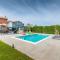 Holiday Home Dori with Private Pool