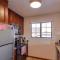 Breezy and Central Monterey Apt with Bay View! - 蒙特雷