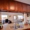 Breezy and Central Monterey Apt with Bay View! - 蒙特雷