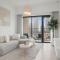 Luxe 2BR with Stunning Burj Khalifa Views - Dubaj