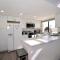 2Bed 2Bath APT walking distance to BEACH and BAY in PB - San Diego