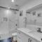 3bed 3bath blocks to the beach and bay in PB - San Diego