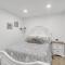 3bed 3bath blocks to the beach and bay in PB - San Diego