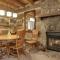 Outdoorsmens Paradise on River with Fire Pit!