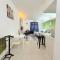 Private Studio Viana Court Service Apartment 4 with private parking
