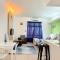 Private Studio Viana Court Service Apartment 4 with private parking