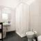 Urban Oasis with Patio for 5 guests - reserved parking - Termini - Rzym