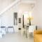 Urban Oasis with Patio for 5 guests - reserved parking - Termini - Rzym