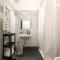Urban Oasis with Patio for 5 guests - reserved parking - Termini - Rzym