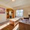 Spa and Beach Access Resort Condo in Tahoe Vista! - تاهو فيستا