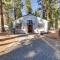Grill and Beach Access Cabin in Tahoe Vista! - تاهو فيستا