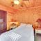 15 Mi to Snowshoe Resort Cabin with Deck and Fire Pit - Dunmore