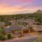 Mountain View Lookout-Uptown Walkable Red Rock Views - سيدونا