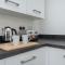 New Modern Cozy Corner Stylish 4BR in Luton - 卢顿