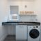 New Modern Cozy Corner Stylish 4BR in Luton - 卢顿