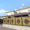 Chuncheon Poolhouse Epop - Chuncheon