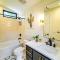 Pool 4BR 3BA Sleeps 8 w Patio Grill by Austin Vacay - أوستن