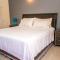 Drax Hall 2 Bed Villa Getaway 24hrs security