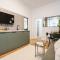 Superb 2BR Flat - Top Location - 2 Baths - Bukurešť