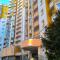 Комната с двухместной кроватью в квартире с общим душем и кухней, Double room in a guest apartment, Cameră la cheie în apartament cu duș, bucătărie comună - Kišiňov
