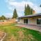 Bright Spacious Home with Large Yard and Patio Views - Riverside