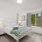 Bright Spacious Home with Large Yard and Patio Views - Riverside
