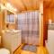 Rustic Cabin on Farm about 4 Mi to Kentucky Lake! - New Concord