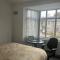 Cozy 2 Bedroom House in Bradford with 2 private car parking and garden - Bradford