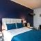 PH Downtown Suites