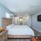 Modern Coastal Home with Pool Mins to Beach and Mayo! - شاطئ جاكسونفيل